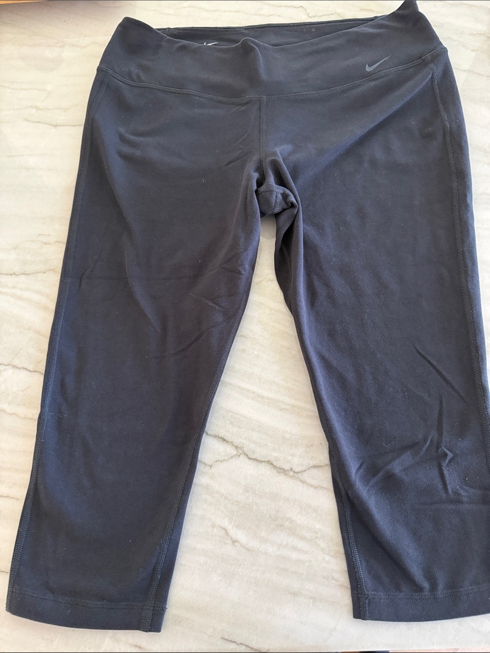 Women’s Nike Black Capri Athletic Leggings size XL